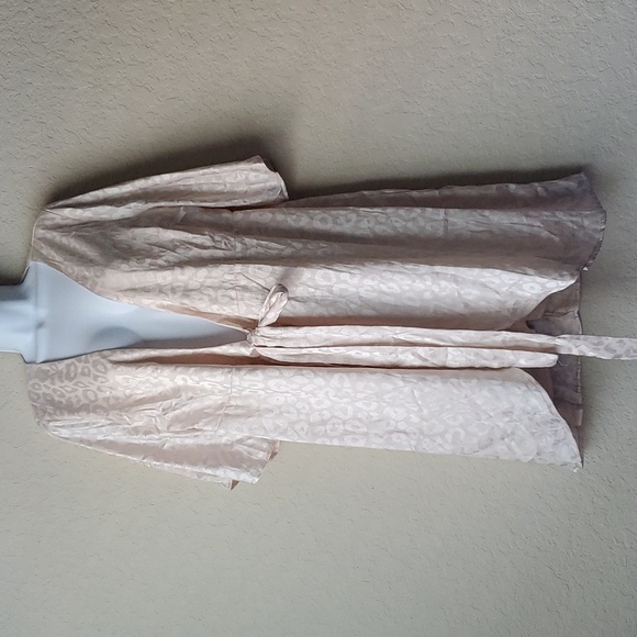 Savanna Jane large champagne leopard print dress - Picture 2 of 15